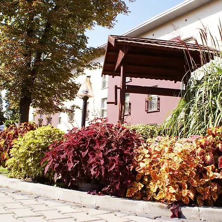 Hotel Iskra By Katowice Airport-3